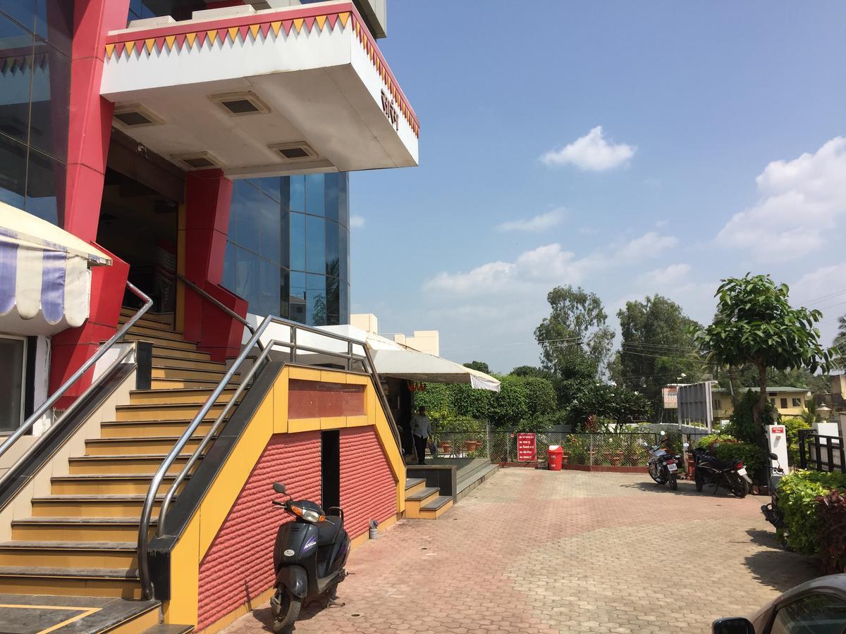 Sarang Lodging & Boarding Villa Satara Exterior foto