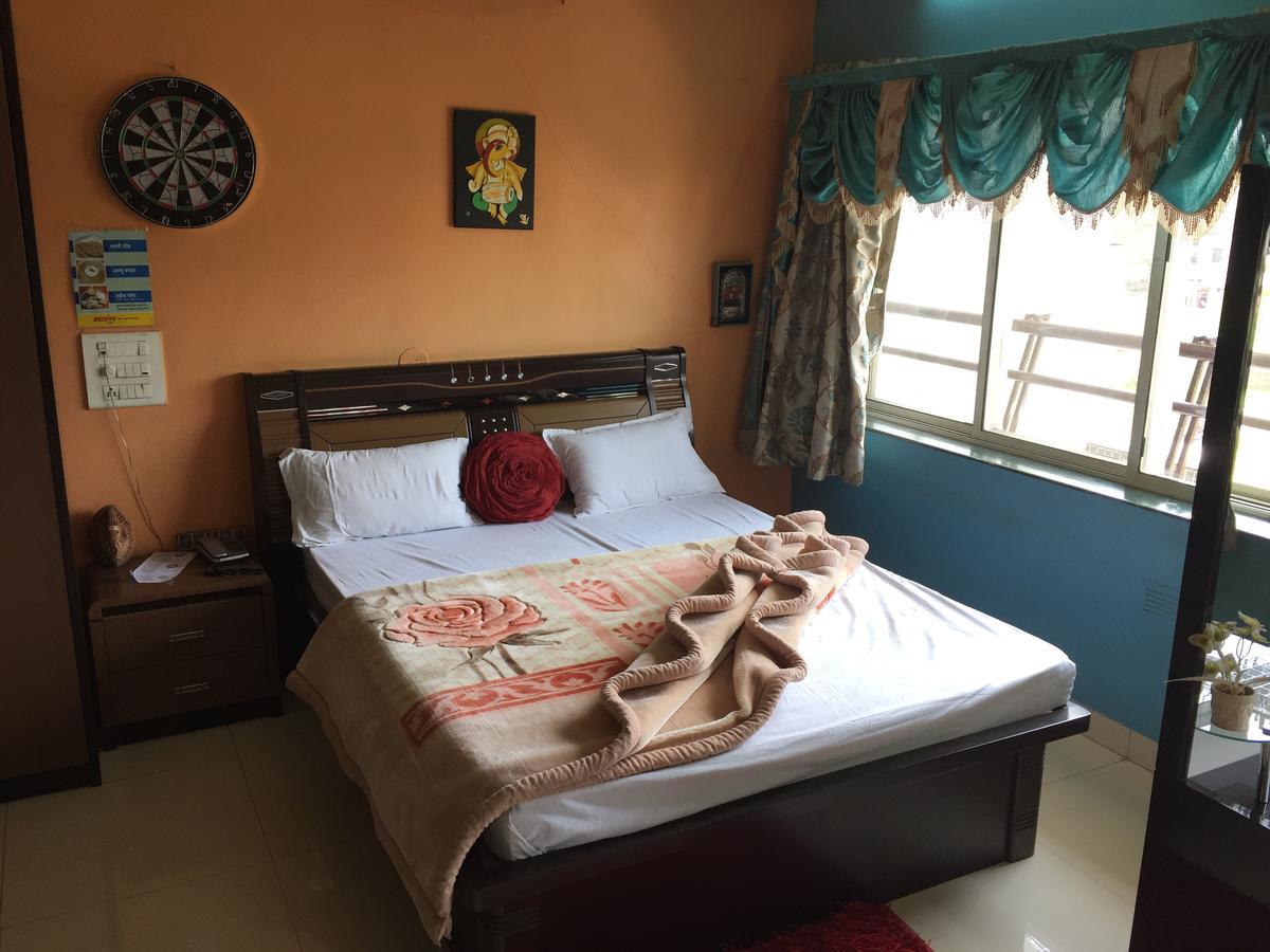 Sarang Lodging & Boarding Villa Satara Exterior foto